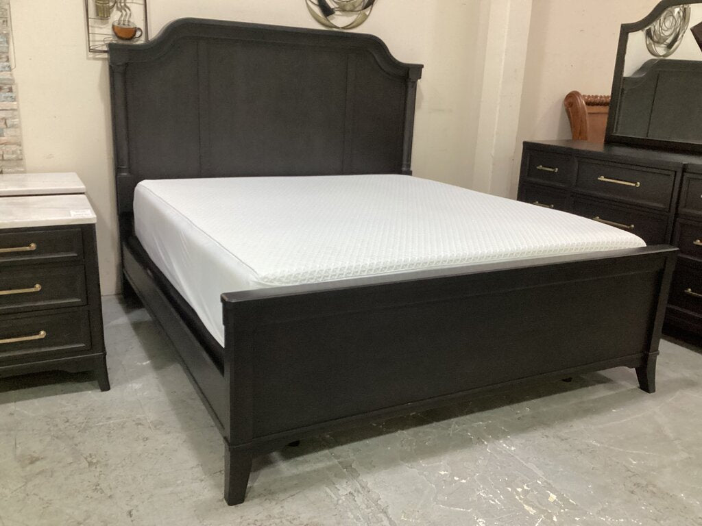 85288 - Ashley Welltern King Bed Frame w/Ease Adjustable Base 80x88x64