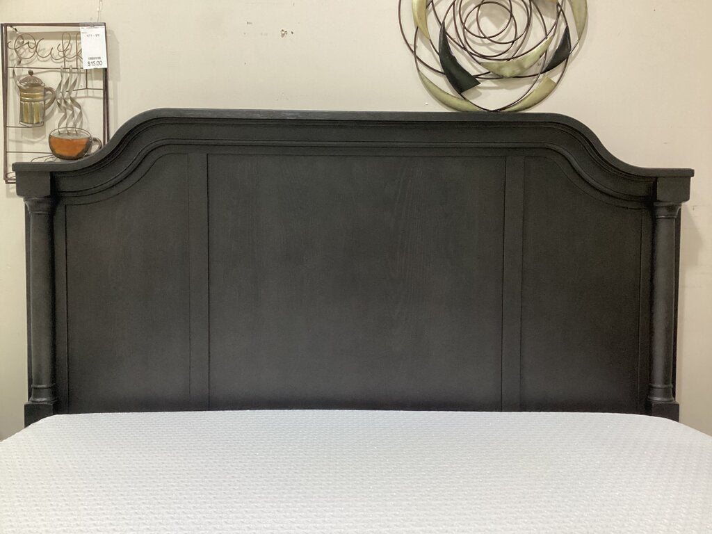 85288 - Ashley Welltern King Bed Frame w/Ease Adjustable Base 80x88x64