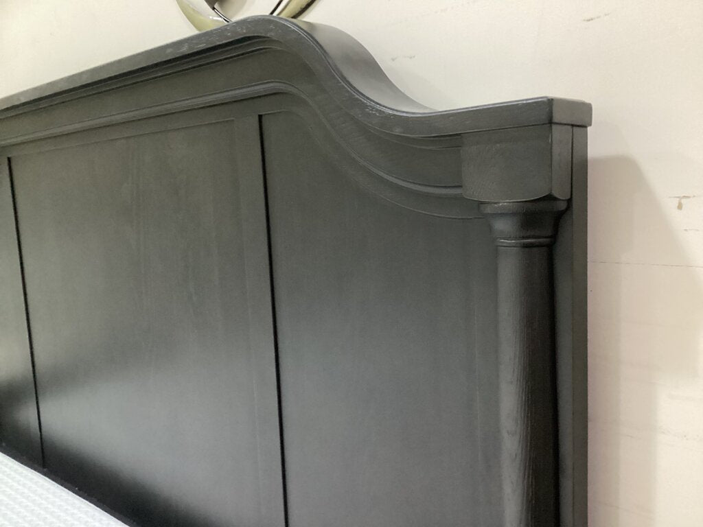 85288 - Ashley Welltern King Bed Frame w/Ease Adjustable Base 80x88x64