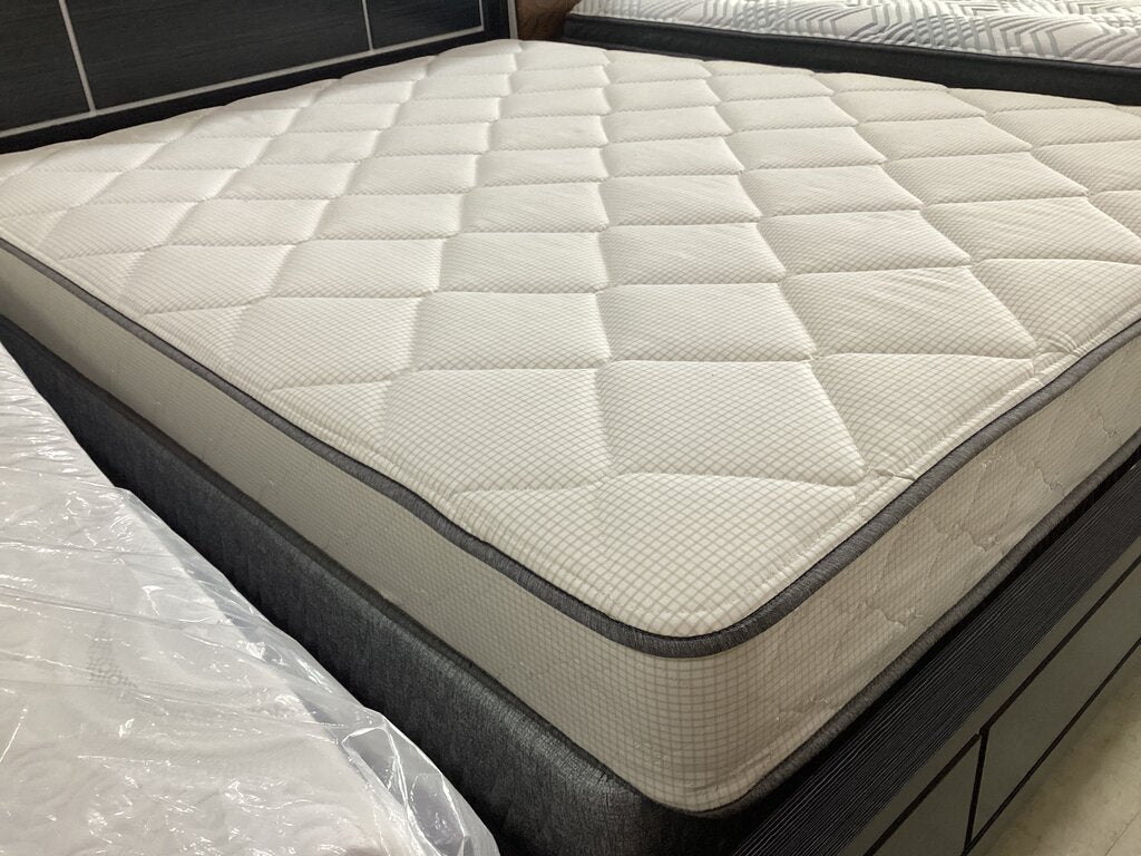 85298 - Factory Direct 8in Queen Mattress