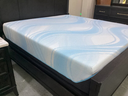 85300 - Tempur-Pedic Luxe Breeze Cooling Firm 13in King Mattress
