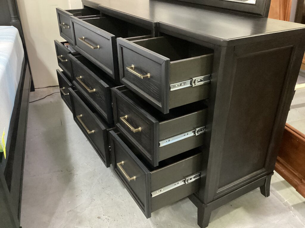 85290 - Ashley Welltern Dresser w/Mirror 66x21x39-69