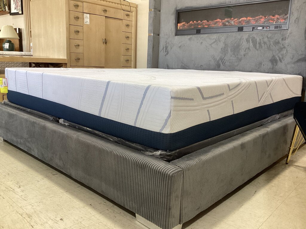 80830 - Serta Elite Gel Memory Foam King Mattress