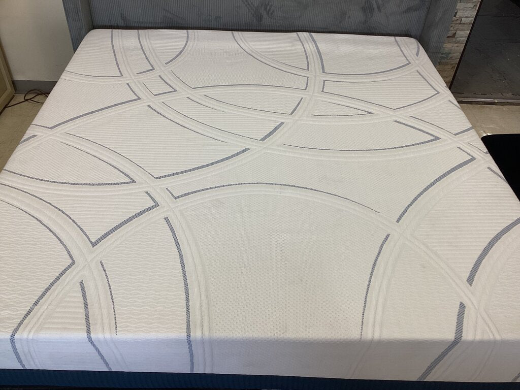 80830 - Serta Elite Gel Memory Foam King Mattress