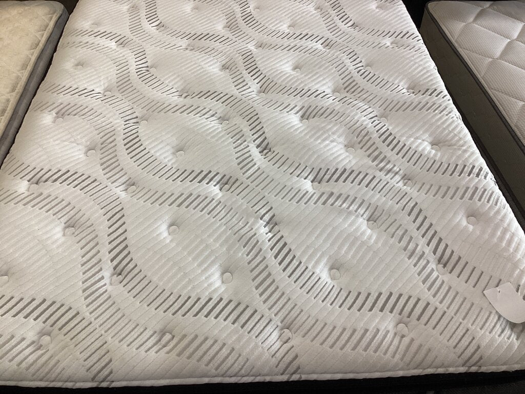 80779 - Sealy Performance Queen Mattress