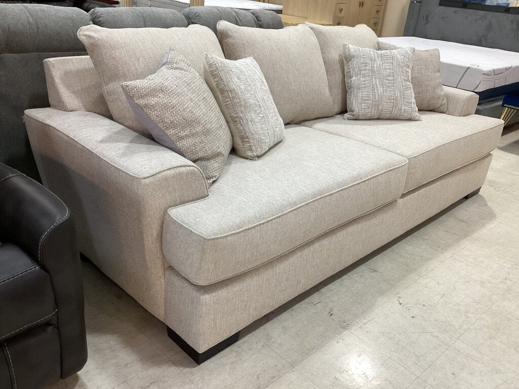 85309 Michael Nicholas Renegade Sofa 101x40x44