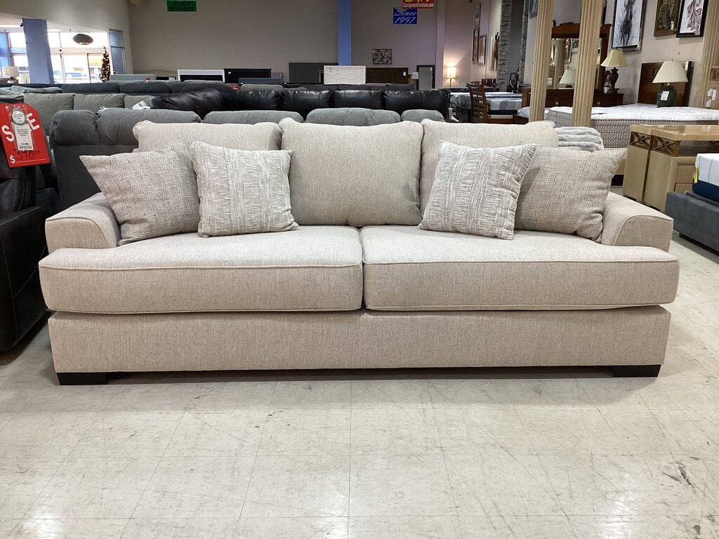 85309 Michael Nicholas Renegade Sofa 101x40x44