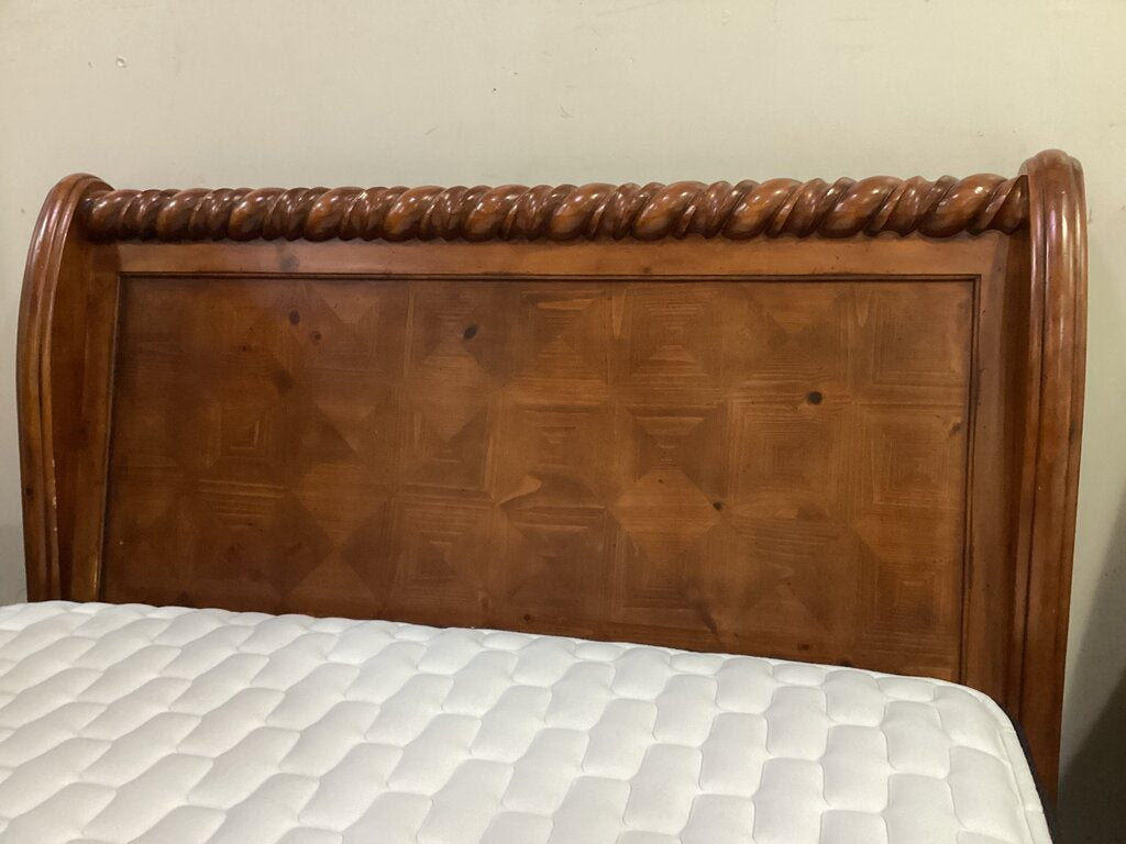 85310 Broyhill Argyle Queen Bedframe 63x97x53