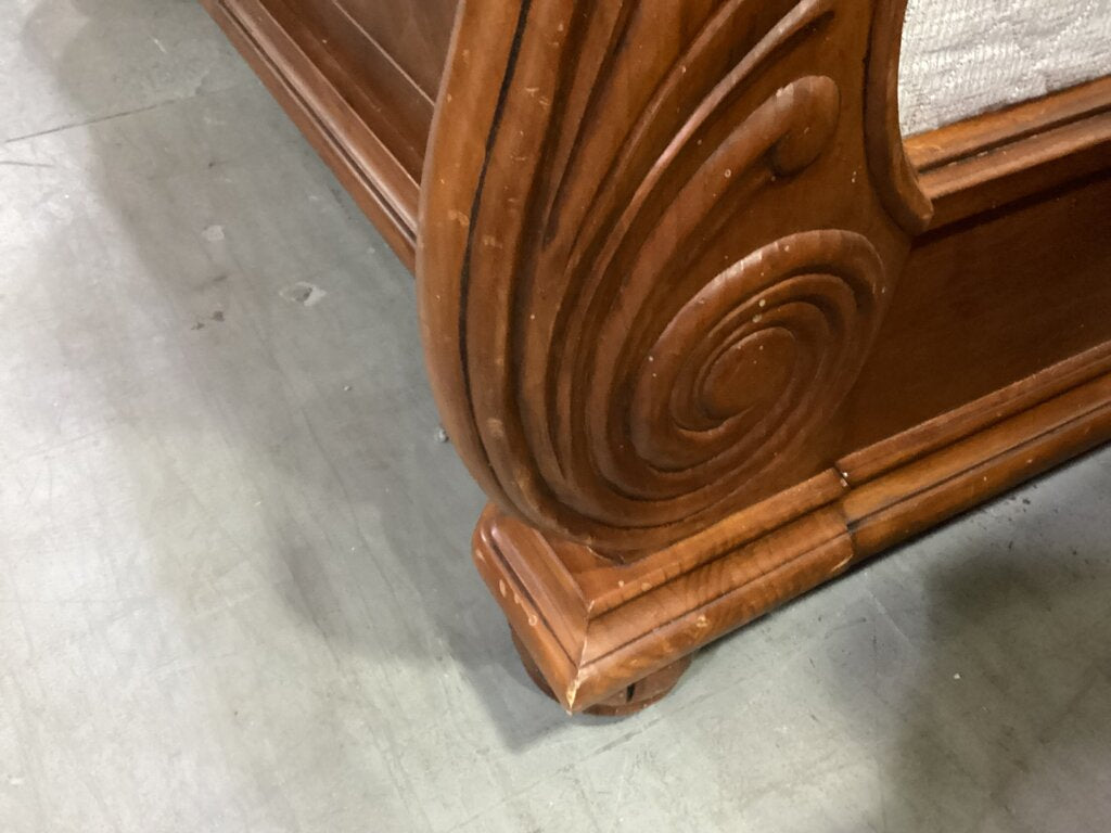 85310 Broyhill Argyle Queen Bedframe 63x97x53