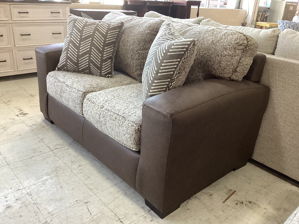 Shearling Mocha NEW Loveseat 66x37x38