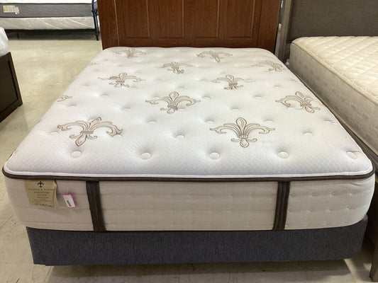 85280 - Stearns & Foster Signature Lily-Rose Queen Mattress