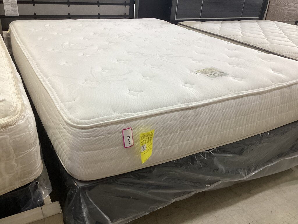 85319 - Sealy Velveteen Queen Mattress