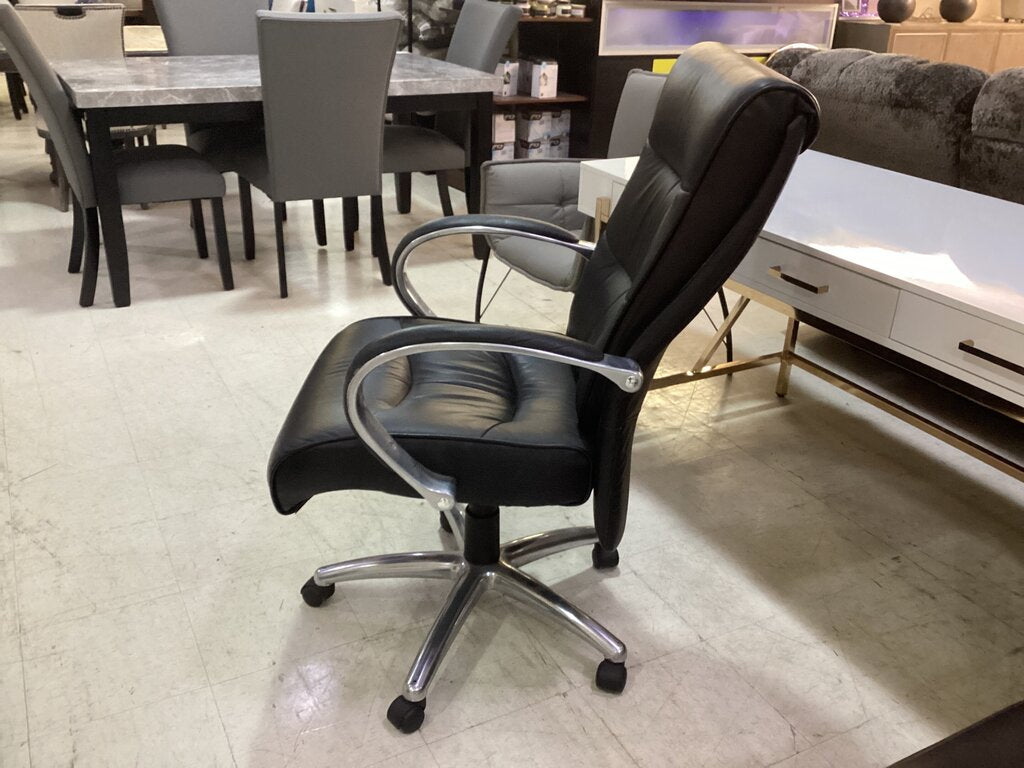 85354 - Black Office Desk Chair 27x31x44