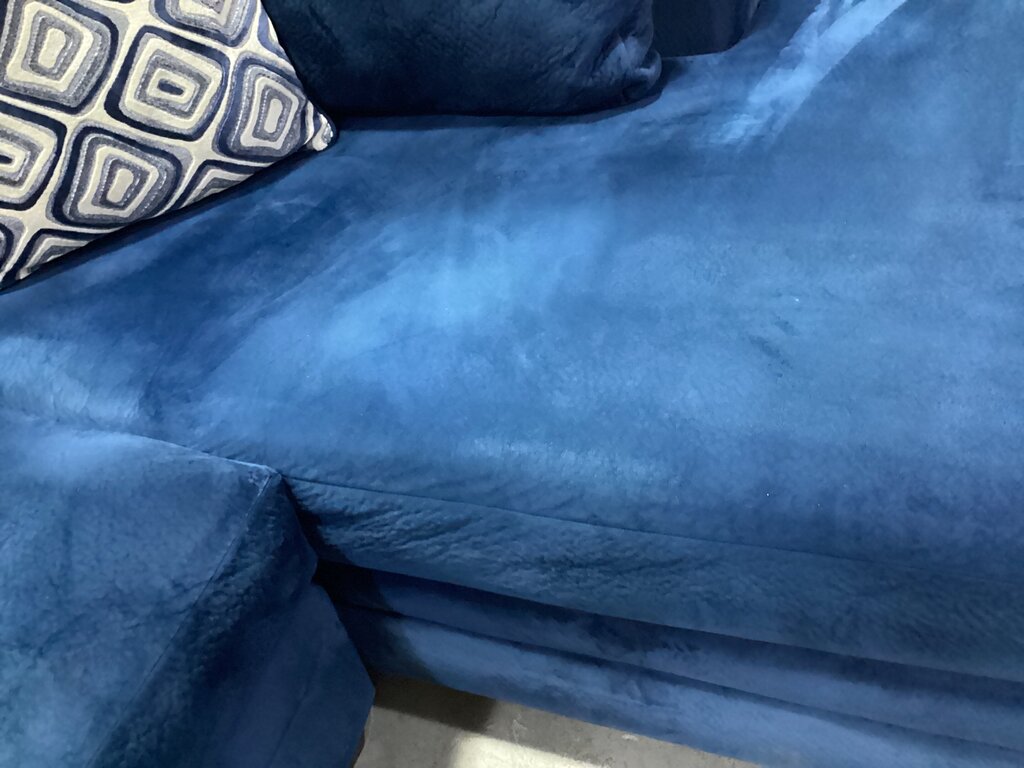85353 - Velour Blue 2pc Sectional 120x80x40