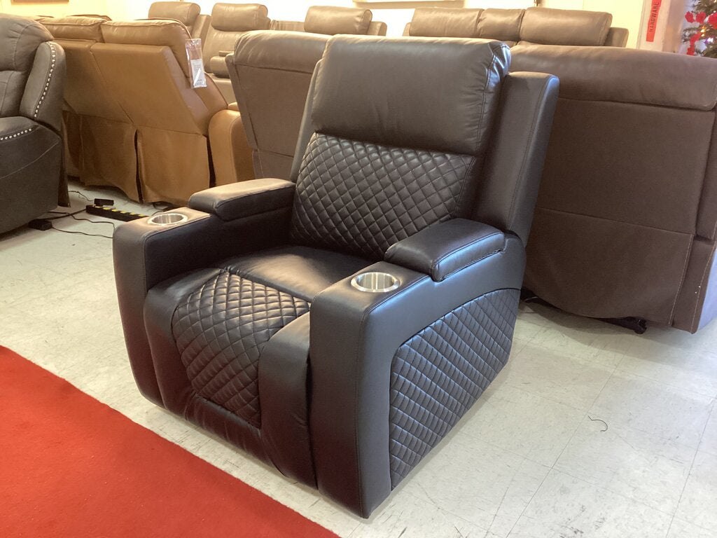 Boss Black NEW Power Recliner w/LED (697292)