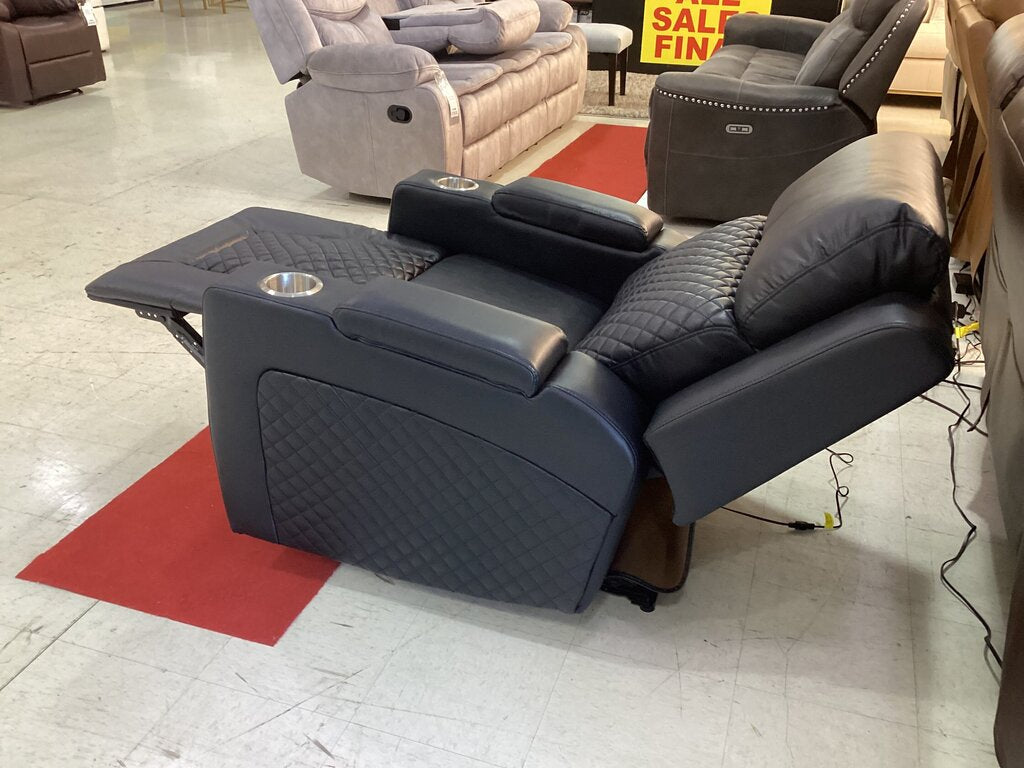 Boss Black NEW Power Recliner w/LED (697292)