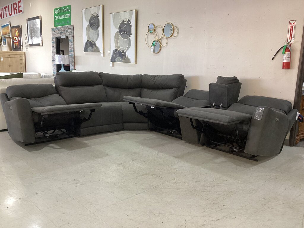 85379 - Southern Social Club Power 6pc Sectional 120x138x40