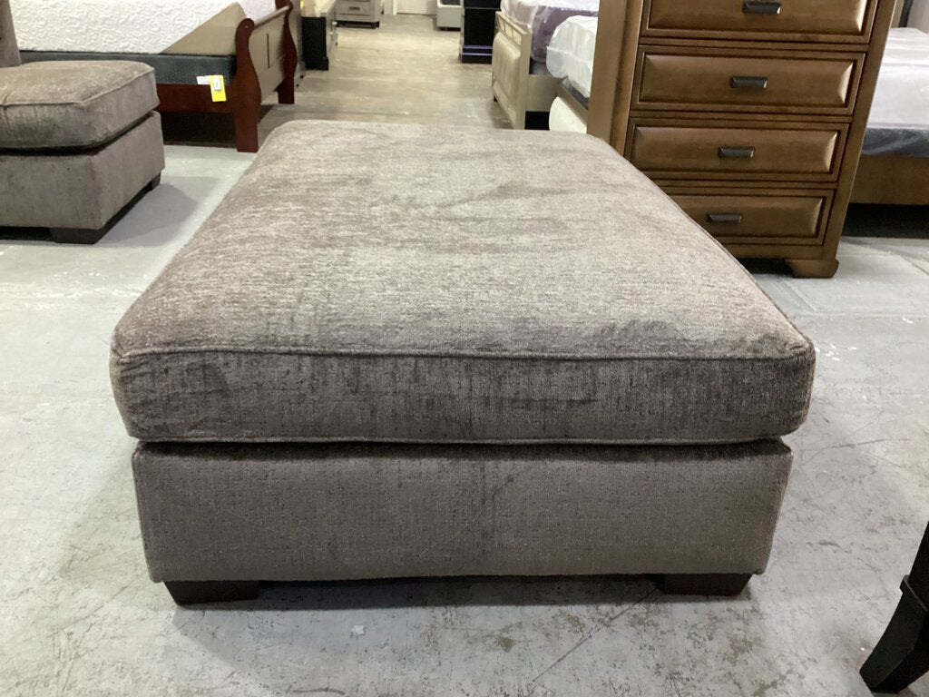 Thiesson Java Ottoman 68x43x19 (325)
