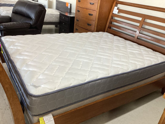 85371 - Gray Border White Top Queen Mattress