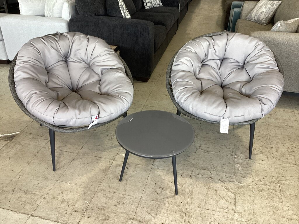 85447 - Lizzie Pair of NEW Club Chairs w/Side Table (36x36x32)(20x16)