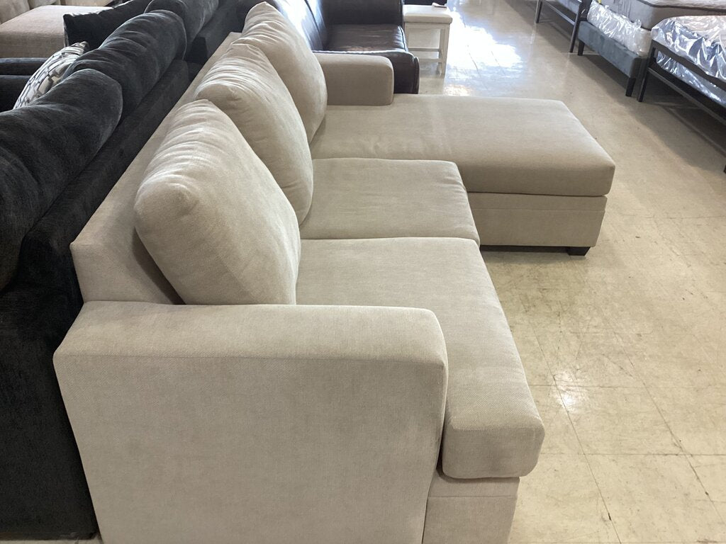85450 Bonaterra Sand Reversible Sofa Chaise 97x66x35