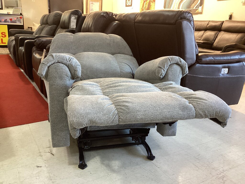 Venus Gray NEW Recliner 36x42x41 (100-37)