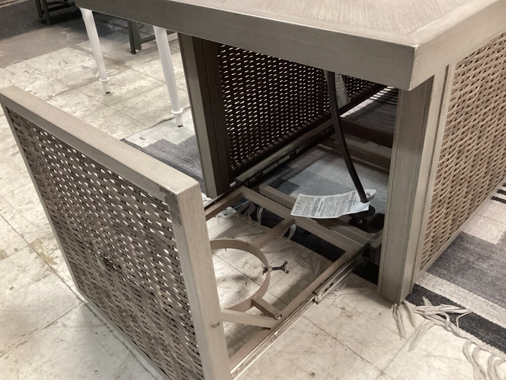 85406 - Ashley Beachcroft Propane Firepit 30x58x25