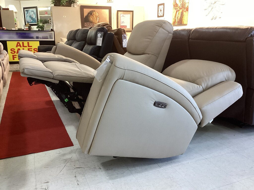 85538 - Boulevard Blanca Zero Gravity Power Sofa 86x41x43