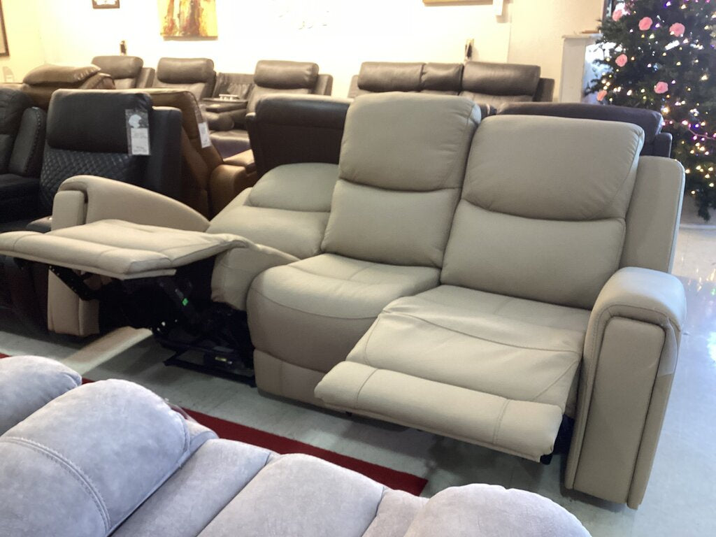 85538 - Boulevard Blanca Zero Gravity Power Sofa 86x41x43