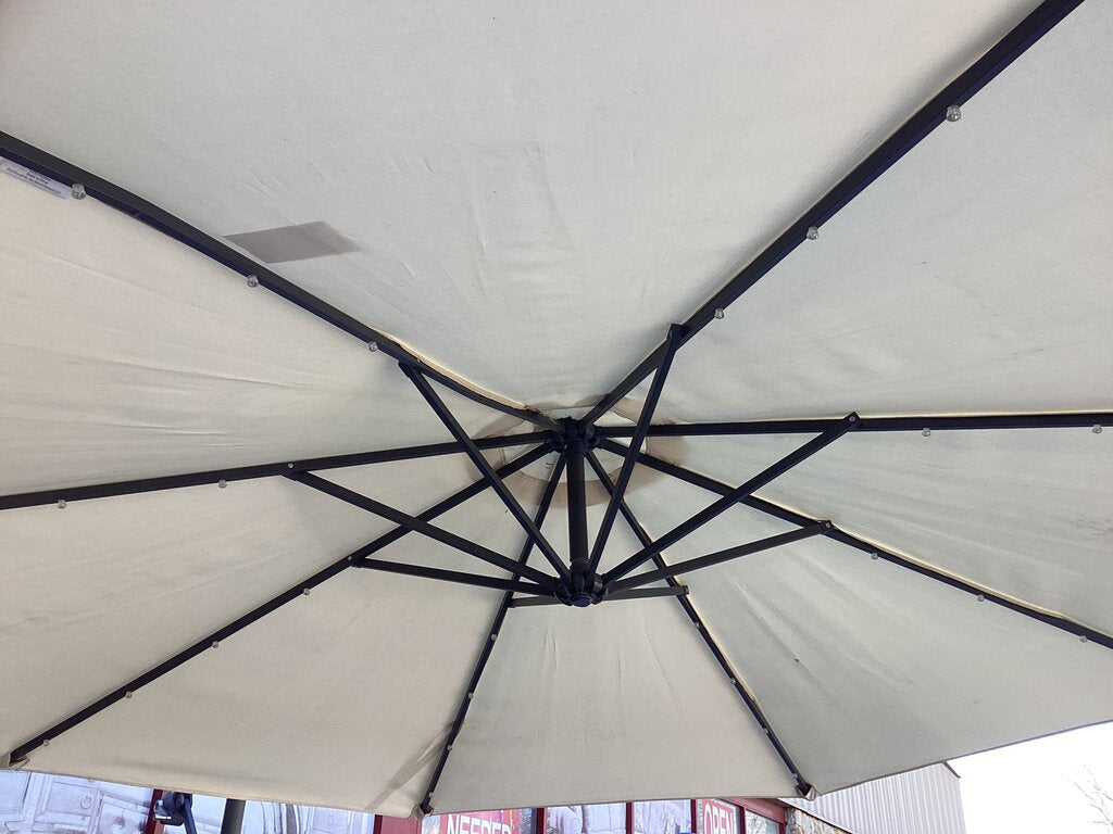 85407 - Outdoor Patio Umbrella 113x95
