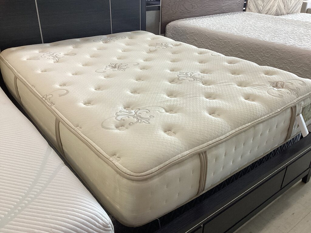 85534 - Stearns & Foster Queen Mattress