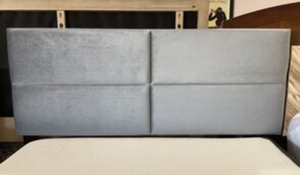 Silver Upholstered NEW Queen Platform Bedframe 63x84x44 (CFS9426-Q)