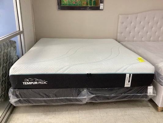 85581 Tempur-Pedic Pro Adapt Medium Hybrid King Mattress