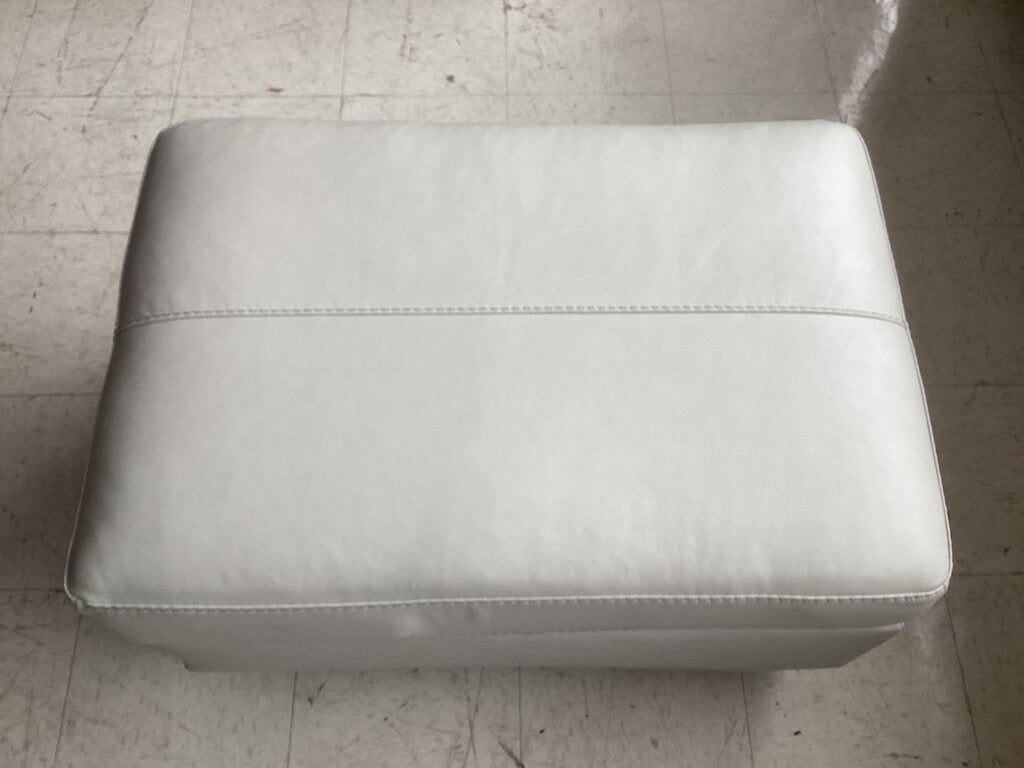 85598 - Ashley Geno Ottoman 33x23x19
