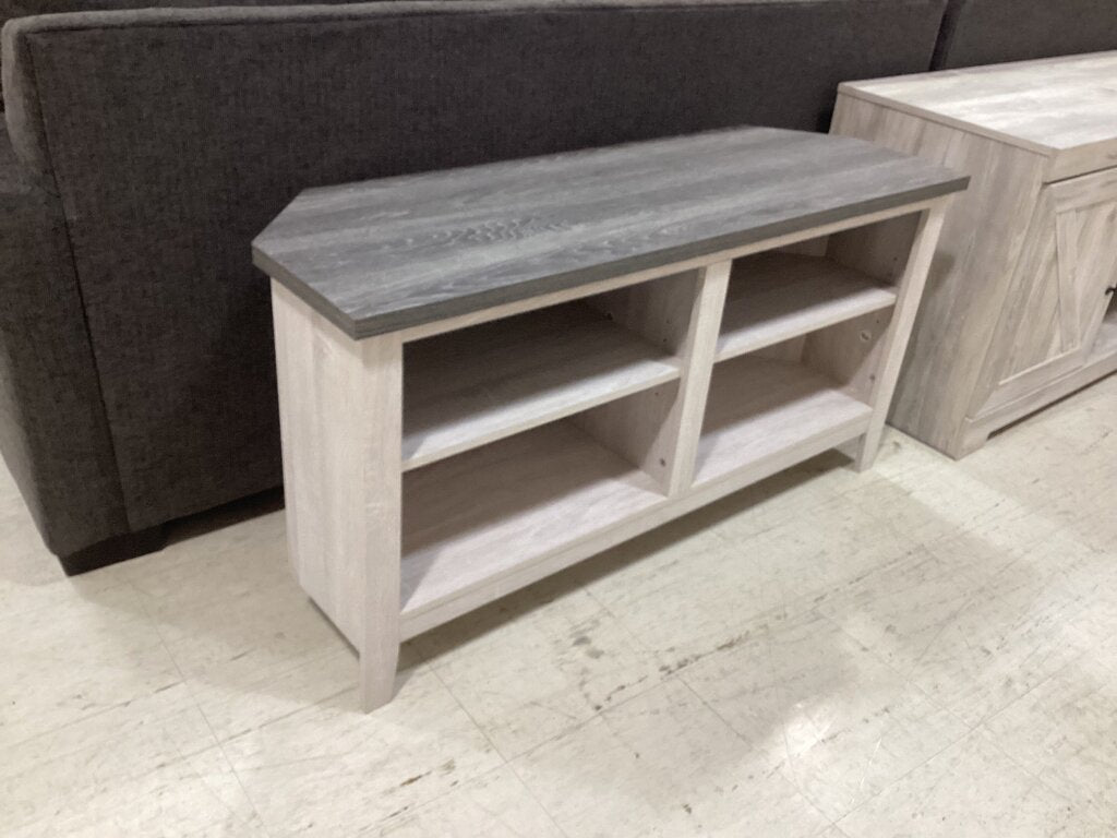 85602 - Ashley Dorrinson Corner TV Stand 48x16x24