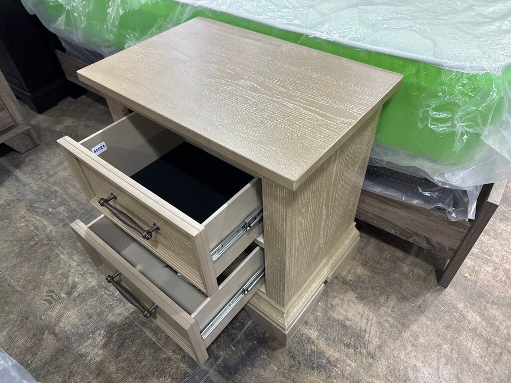 85624 - Ashley Vallardia Nightstand 26x17x28