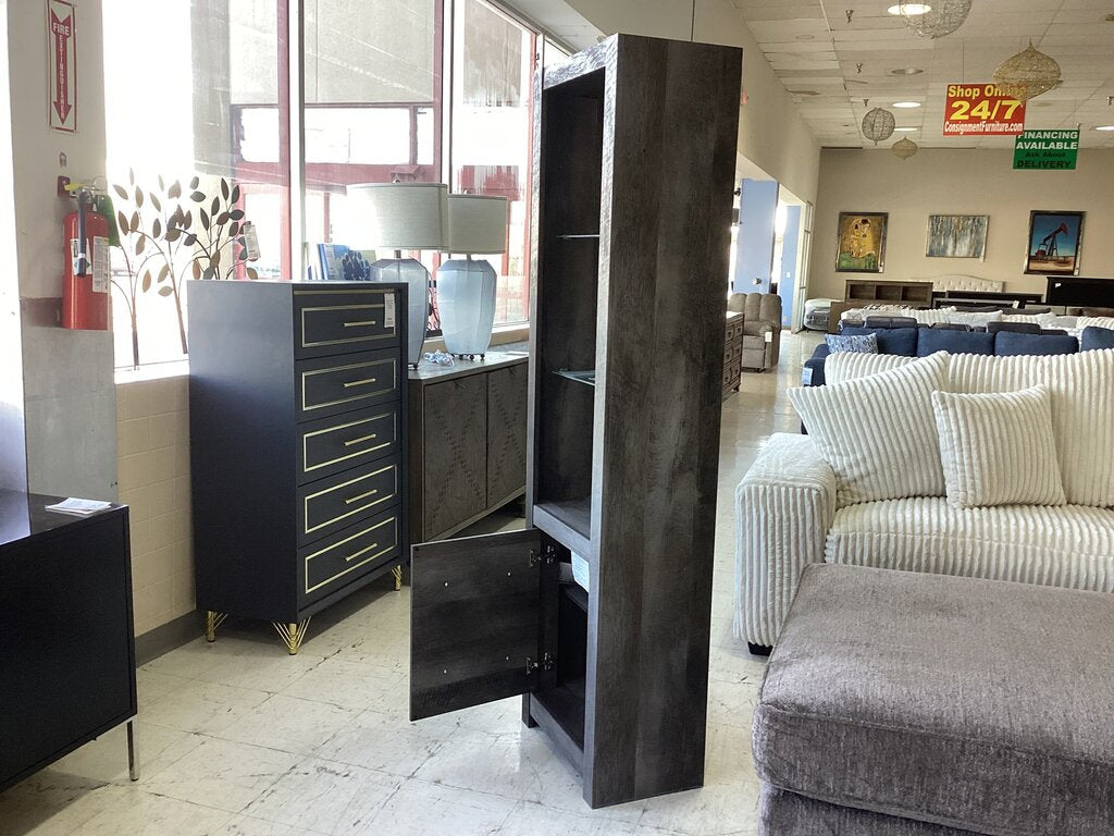 85597 Ashley Wynnloe Storage Bookcase 20x13x72