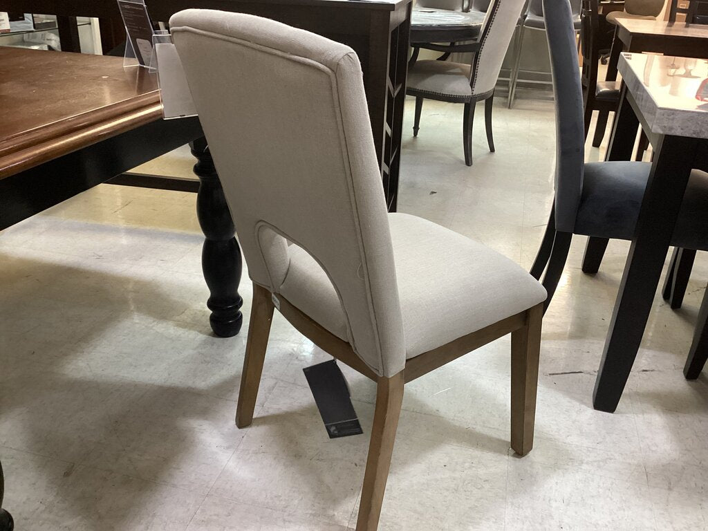 85612 Ashley Dakmore Dining Chair 19x18x37