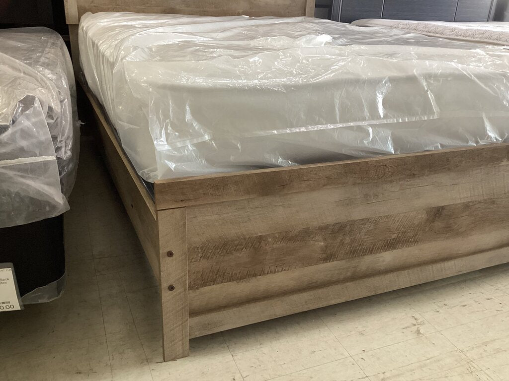 85603 Ashley Gachester Queen Panel Bed Frame