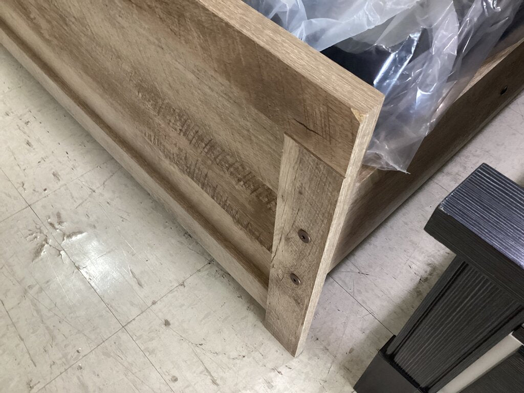 85603 Ashley Gachester Queen Panel Bed Frame