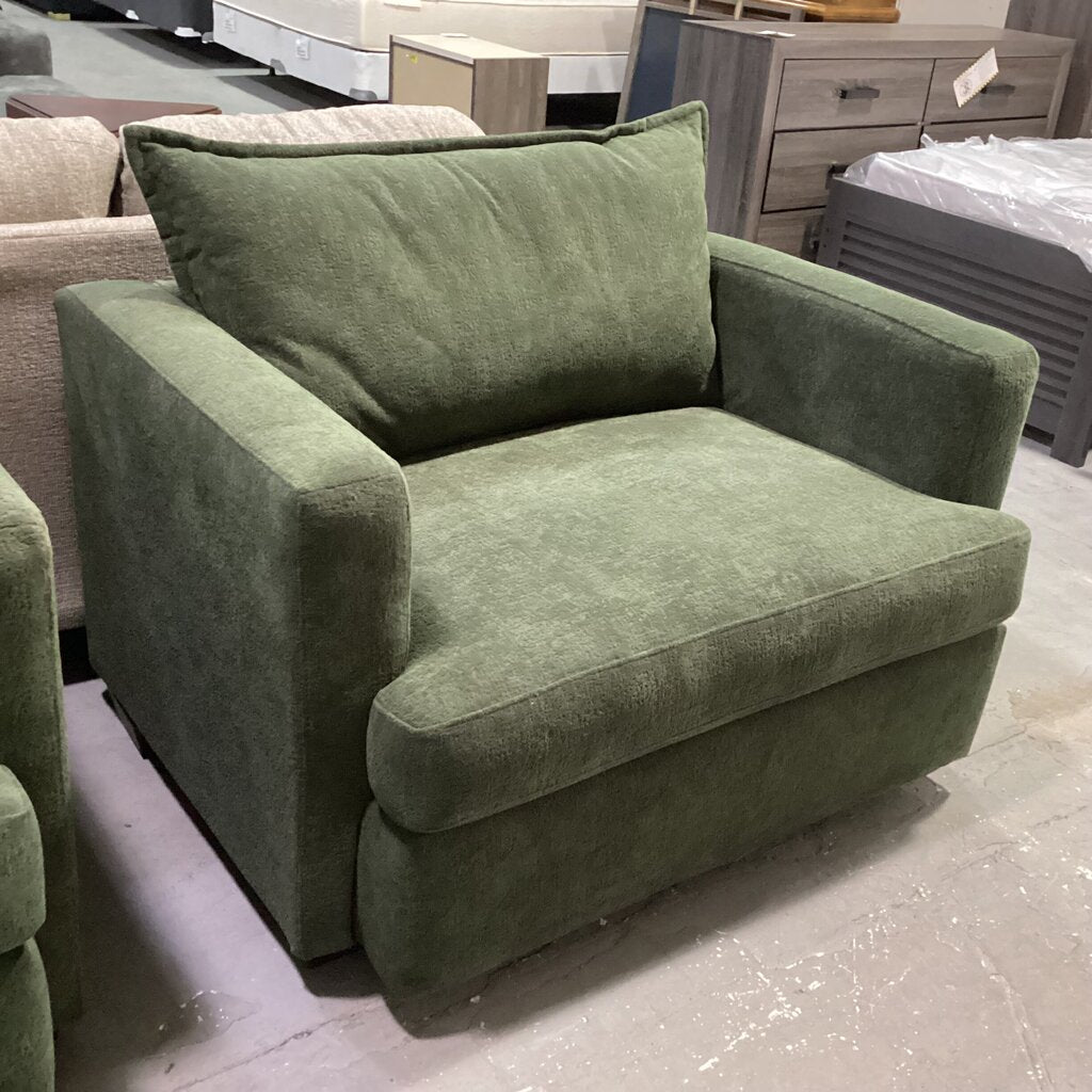 Patagonia Moss NEW Chair 1/2 with Ottoman 48x38x38, 26x49x19