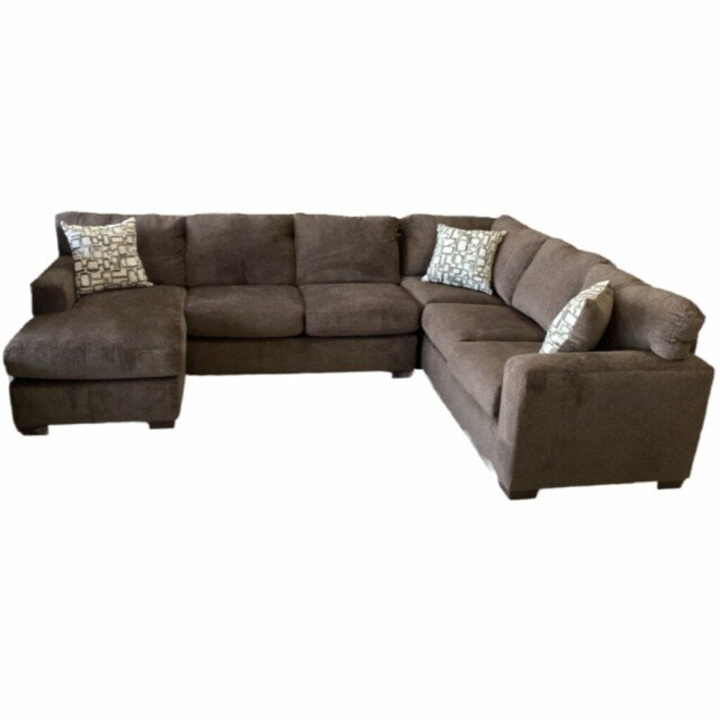 Greenland Brown NEW 2pc Sectional LSFC 135x100/64x39 (620/40)