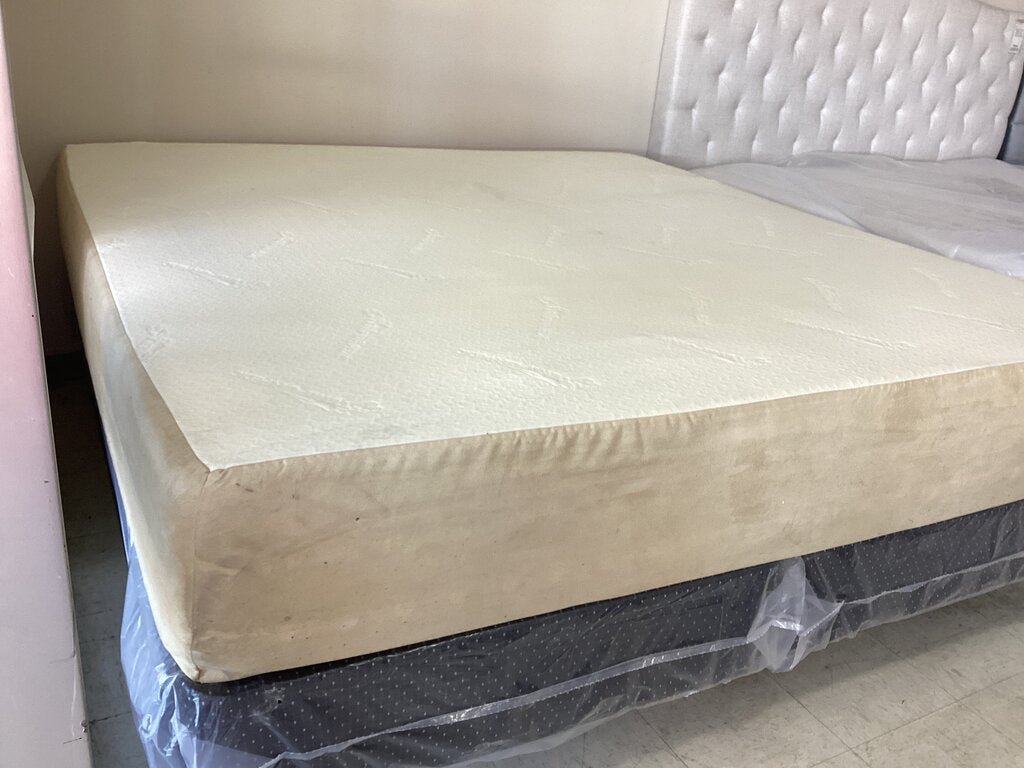85323 - Tempurpedic Memory Foam King Mattress