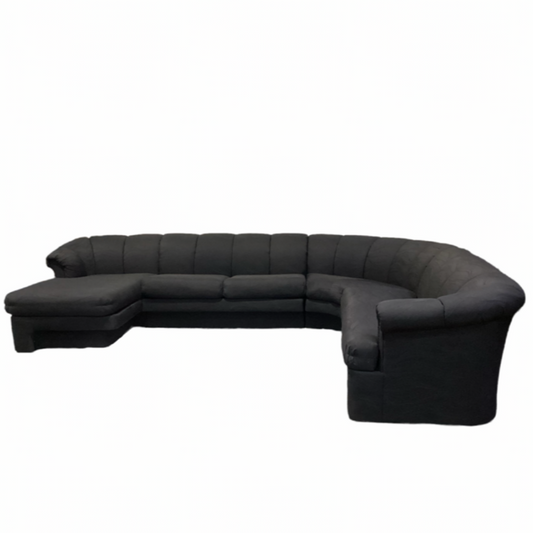 85521 - Carsons Black 4pc Sectional 134x107x30