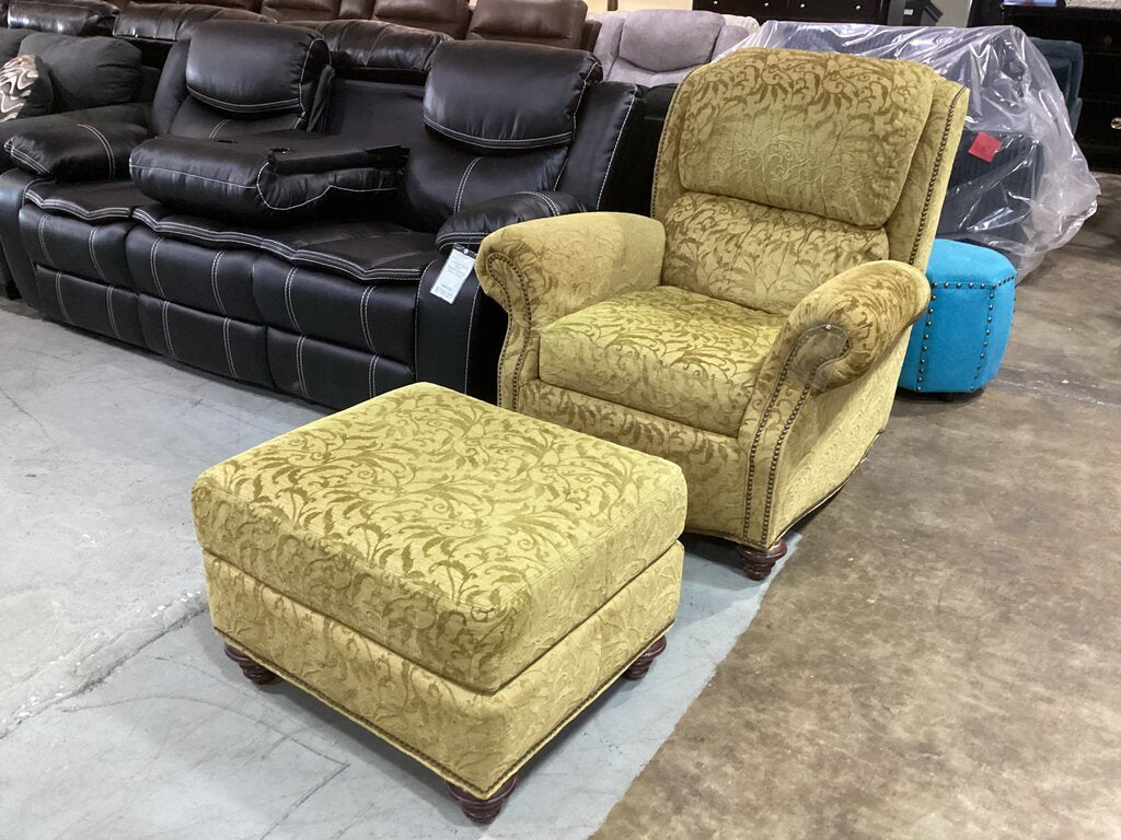 85680 - Bradington Young Lean Back Chair w/Ottoman (39x36x39)(27x23x18)