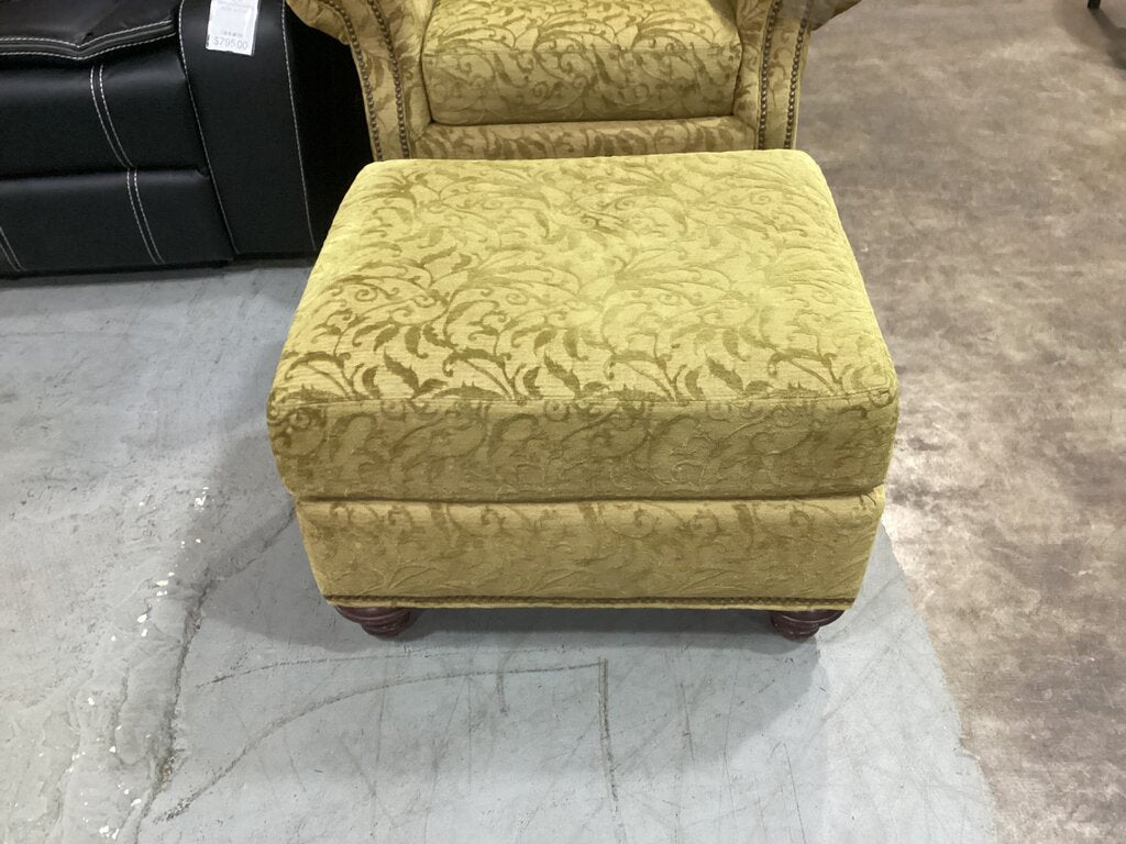85680 - Bradington Young Lean Back Chair w/Ottoman (39x36x39)(27x23x18)