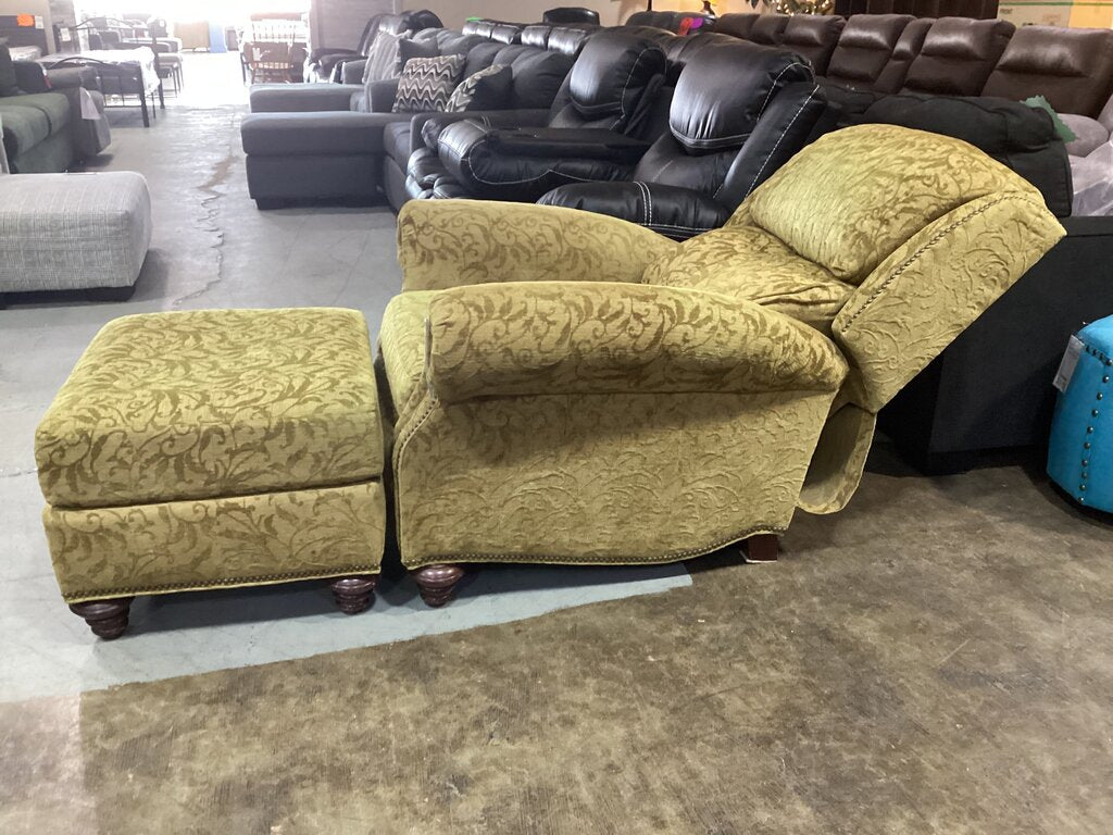 85680 - Bradington Young Lean Back Chair w/Ottoman (39x36x39)(27x23x18)
