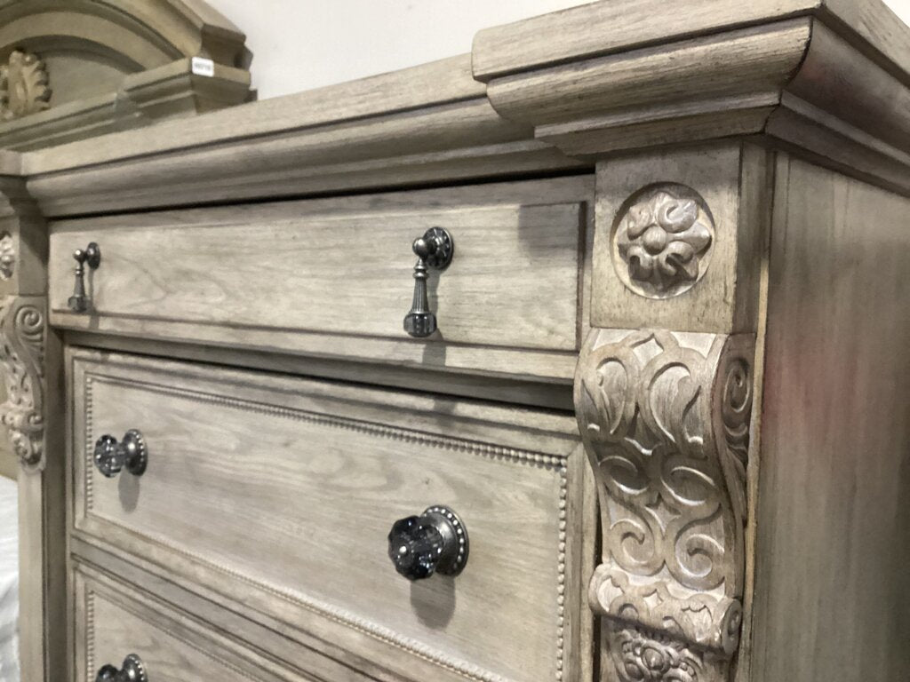 85709 - A.R.T. Jackson Arch Salvage Chest 46x20x59