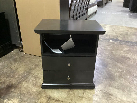85703 - Ashley Maribel Black Nightstand 23x16x24