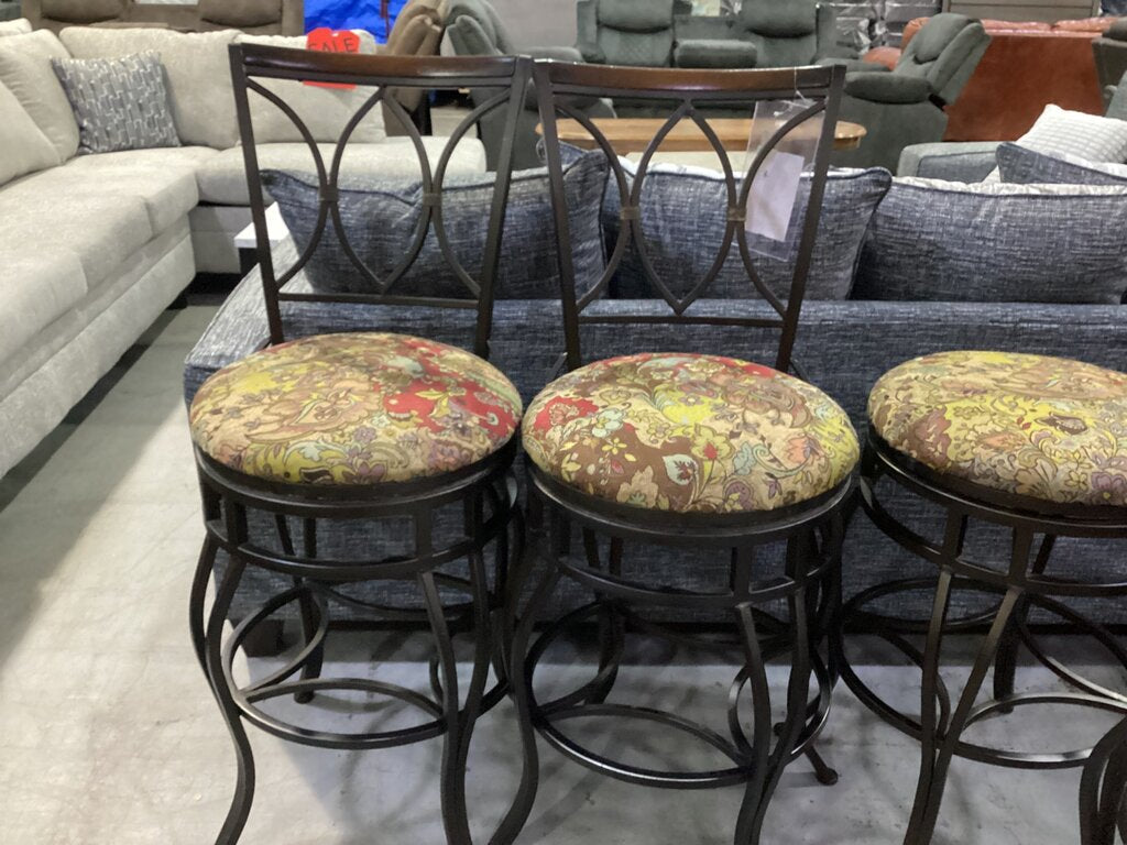 85694 - Set of 4 Counter Height Swivel Stools 18x29/45